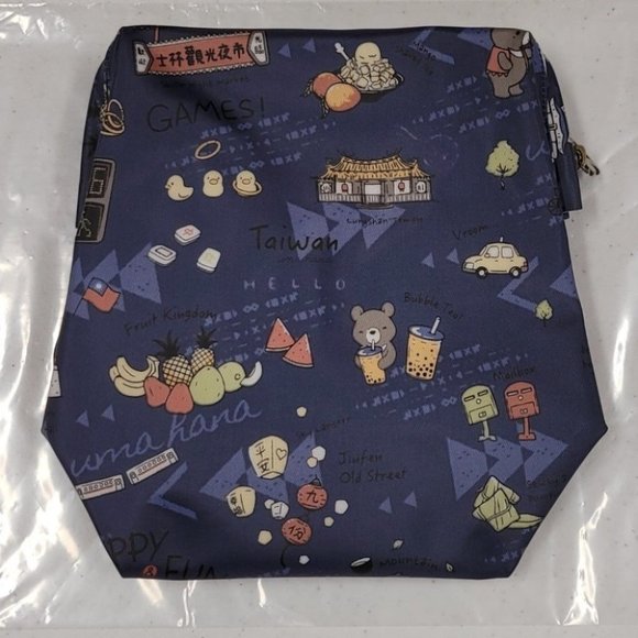 Waterproof Taiwan Large Opening Cosmetic Bag - Picture 9 of 15